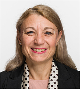  Yvonne Feri
